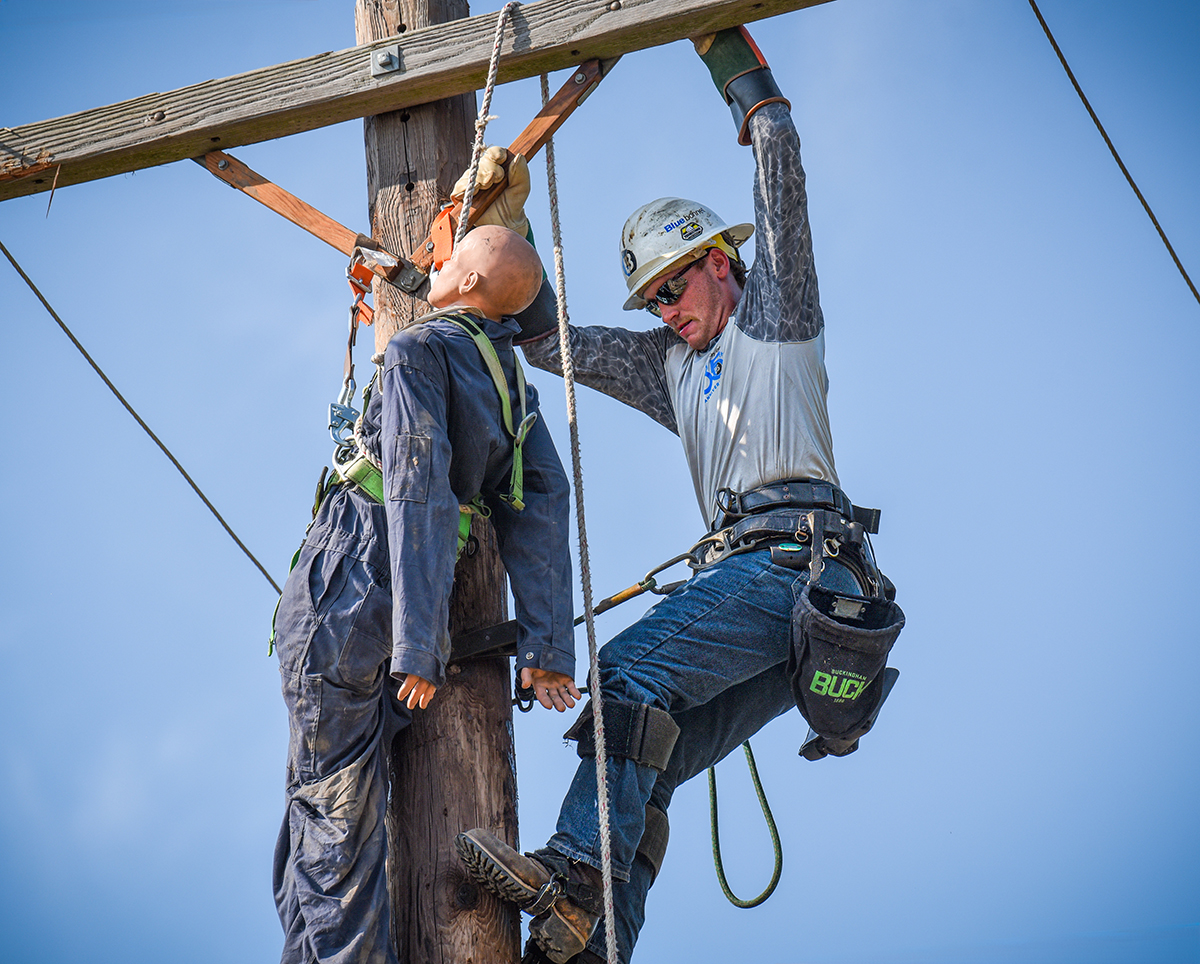 Bluebonnet apprentice Justin Lewis